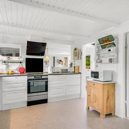 Amila - 200m To The Inlet By Interhome Ferienhaus *